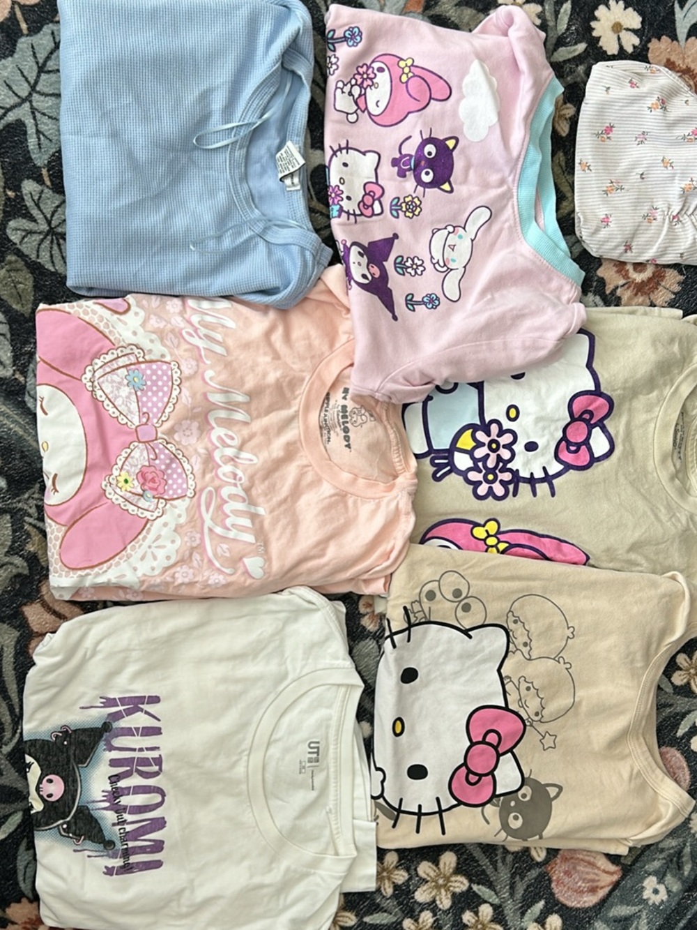 Lot of summer clothes for girls size S/4 Sanrio lovers